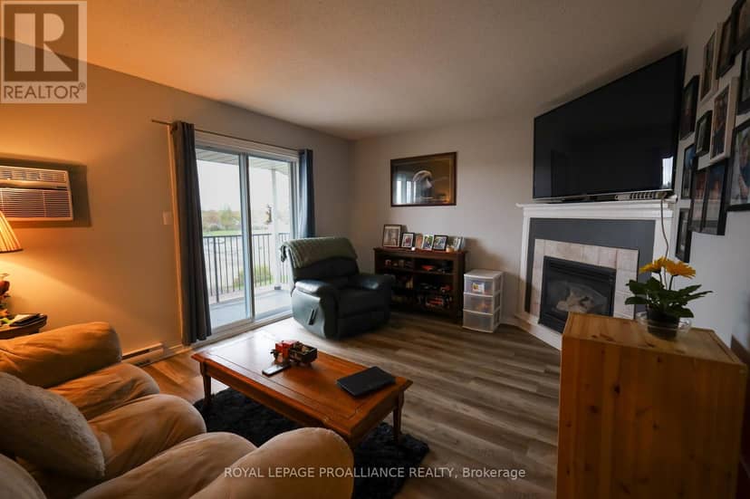 60 Wallbridge Crescent — photo 35 of 40