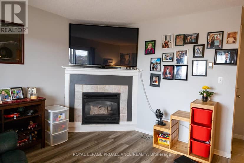 60 Wallbridge Crescent — photo 36 of 40