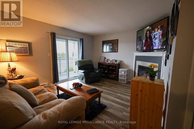 60 Wallbridge Crescent — photo 34 of 40