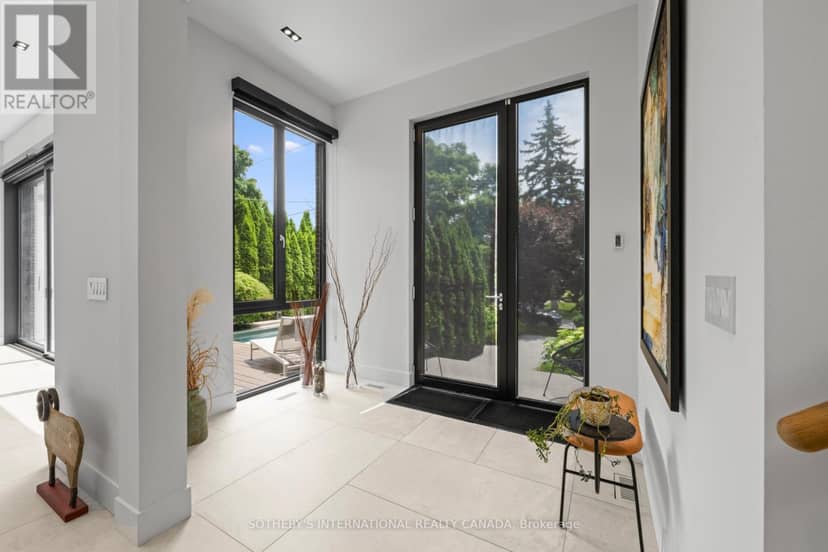 108 Stratford Crescent, Toronto, photo 6