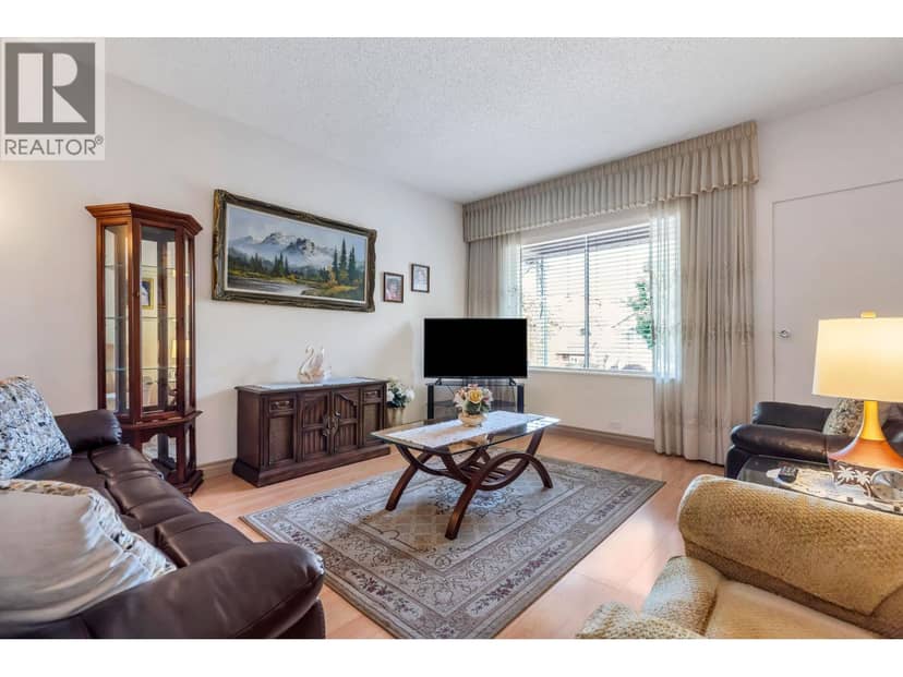 2560 ADANAC STREET, Vancouver, photo 4
