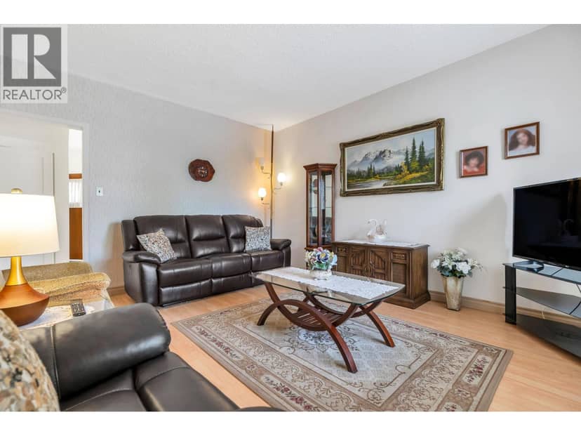 2560 ADANAC STREET, Vancouver, photo 3