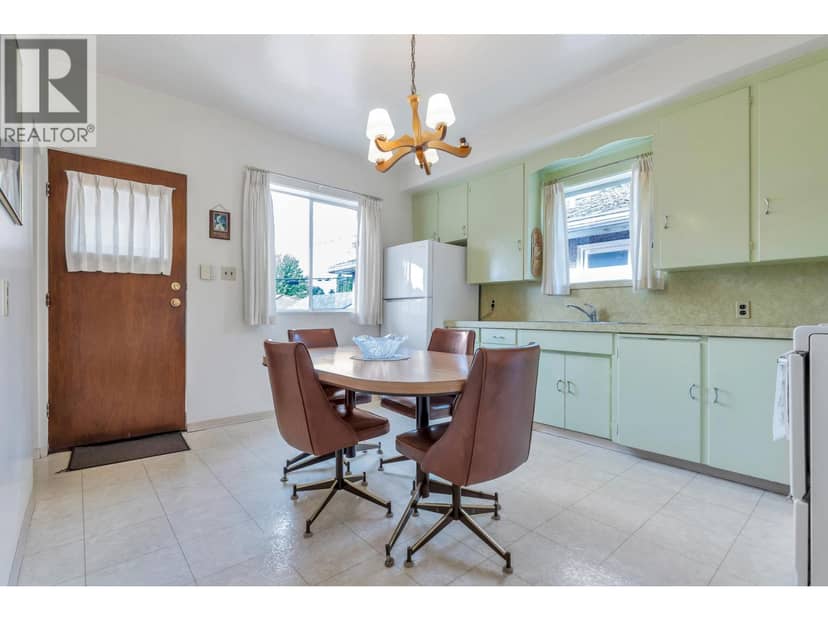2560 ADANAC STREET, Vancouver, photo 7