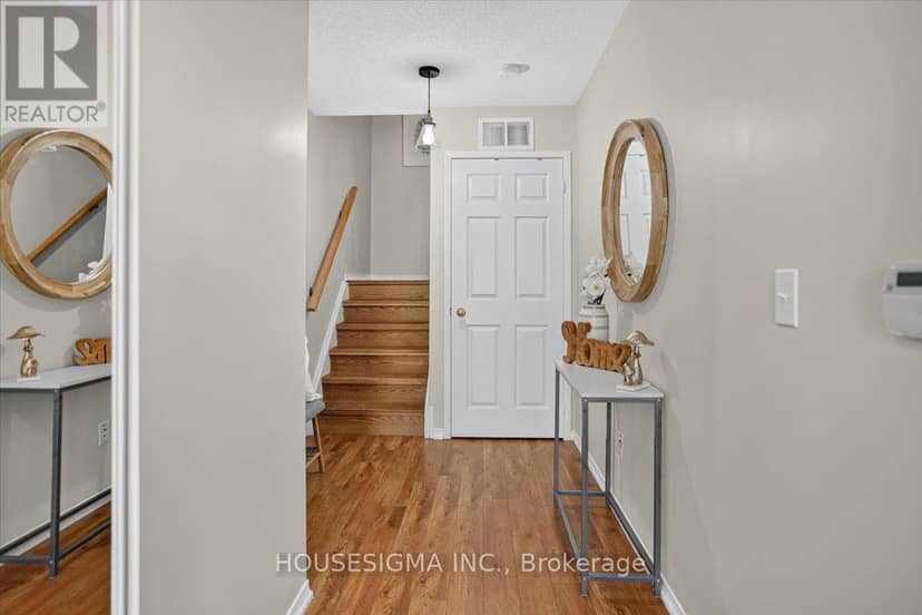 26 Linnell Street, Ajax, photo 2