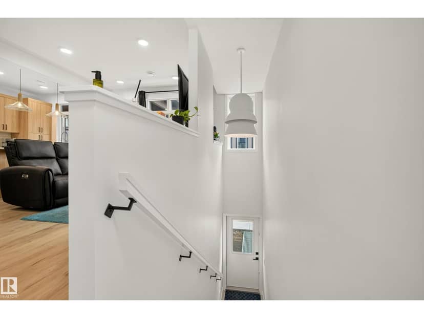 #53 16231 19 AV SW, Edmonton, photo 3