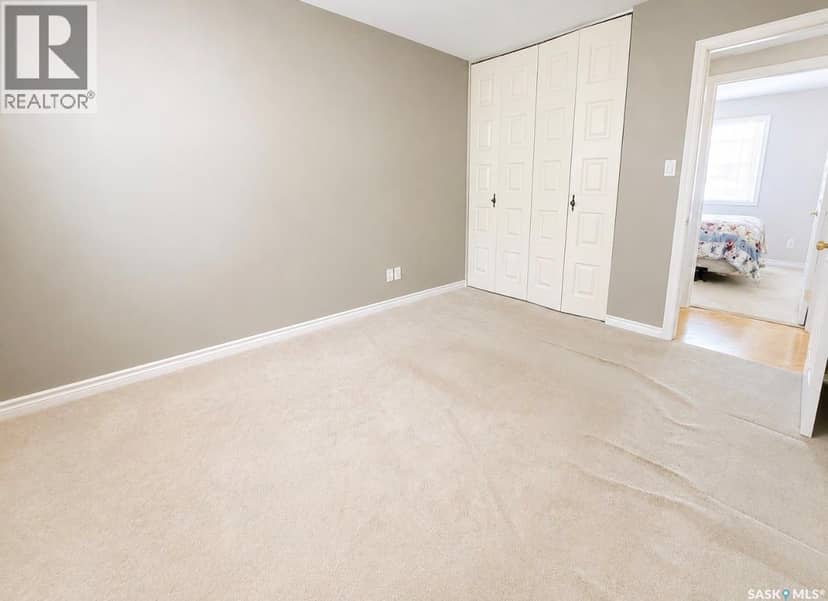 204 Brownlee STREET — photo 10 of 26
