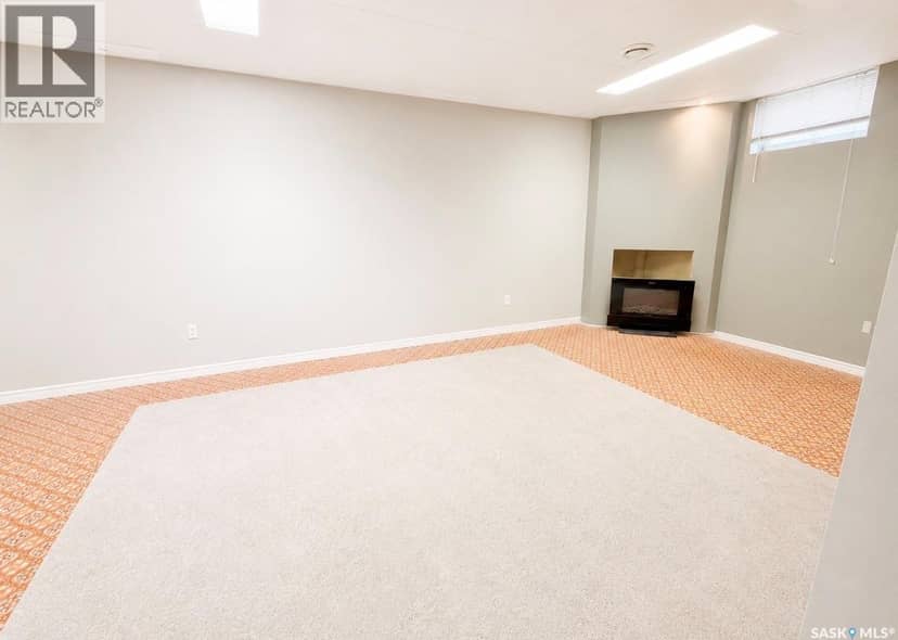 204 Brownlee STREET — photo 15 of 26