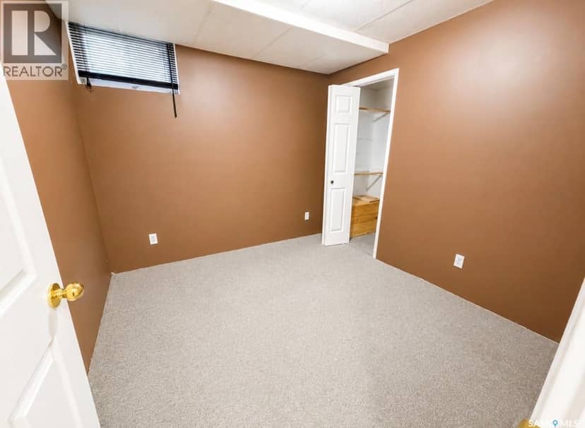 204 Brownlee STREET — photo 16 of 26