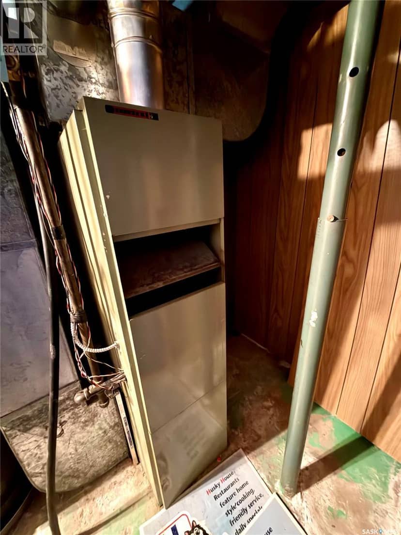 204 Brownlee STREET — photo 20 of 26