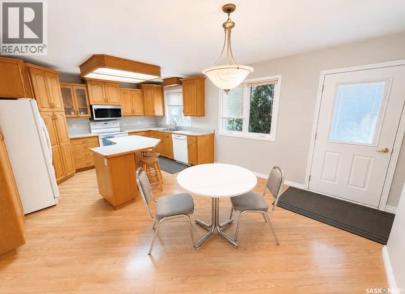 204 Brownlee STREET, Herbert, photo 4