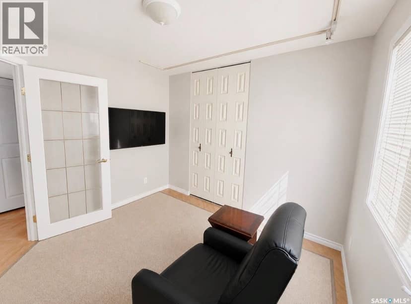 204 Brownlee STREET, Herbert, photo 5