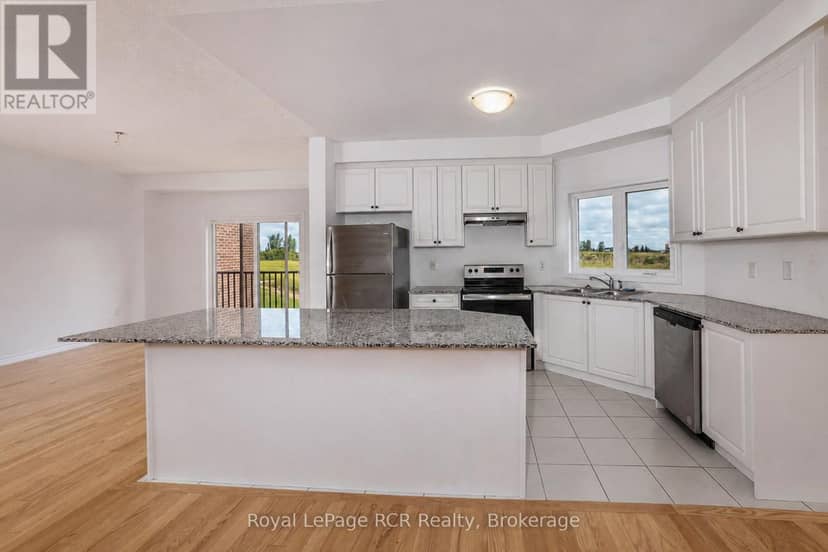 444 Vandusen Avenue — photo 10 of 33