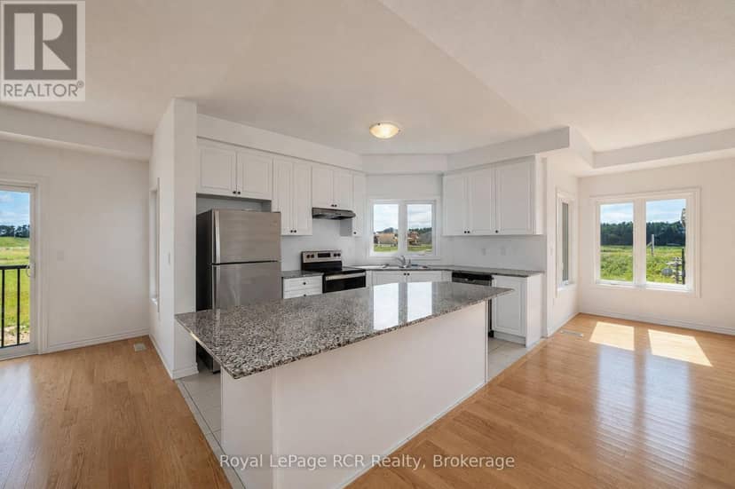 444 Vandusen Avenue — photo 11 of 33