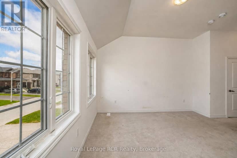 444 Vandusen Avenue — photo 22 of 33