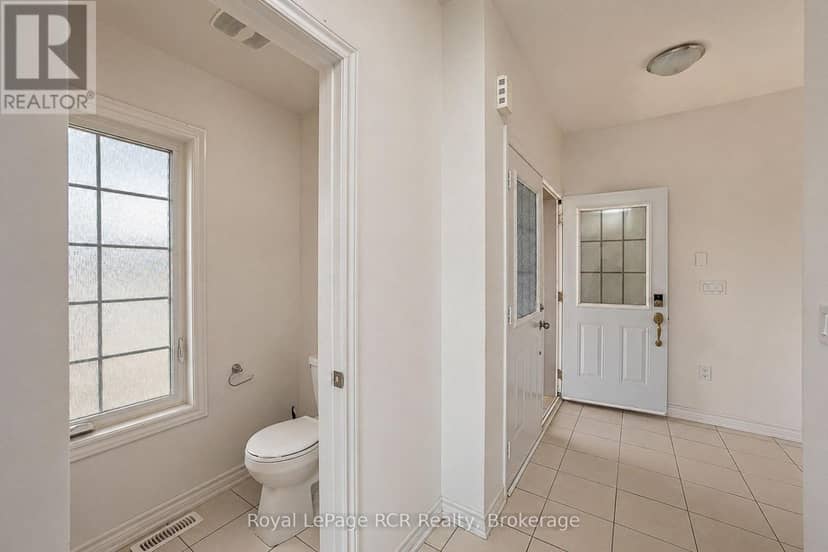 444 Vandusen Avenue — photo 5 of 33