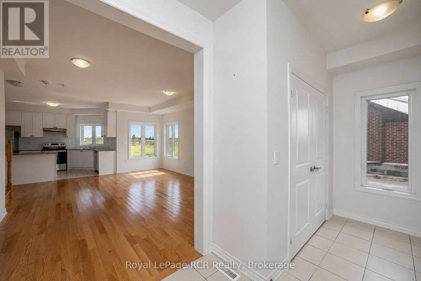444 Vandusen Avenue — photo 7 of 33