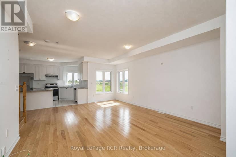 444 Vandusen Avenue — photo 8 of 33