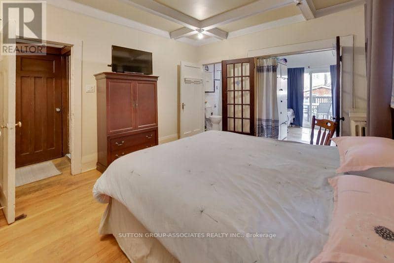 131 Lauder Avenue — photo 7 of 40