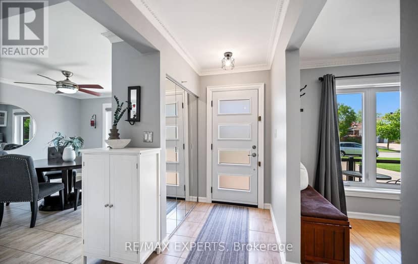 7 Goodwood Road — photo 4 of 40