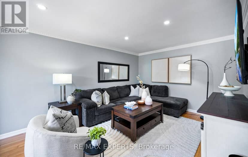 7 Goodwood Road — photo 5 of 40