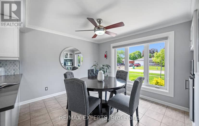 7 Goodwood Road — photo 8 of 40