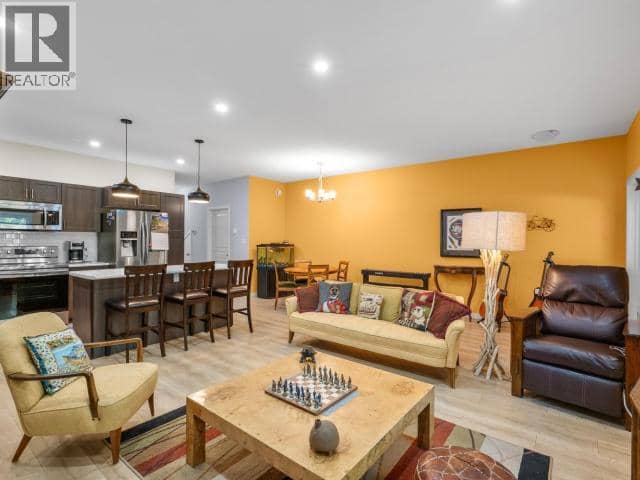 21-92 Iskoot Crescent — photo 10 of 29