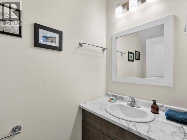 21-92 Iskoot Crescent — photo 12 of 29
