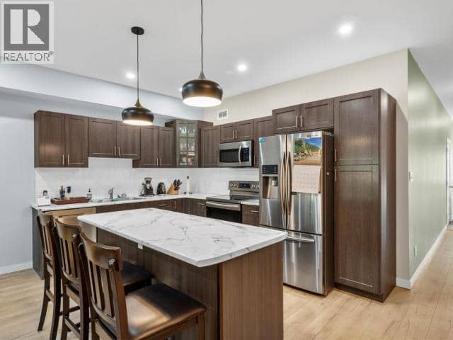 21-92 Iskoot Crescent — photo 6 of 29