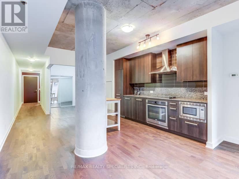 304 - 15 Beverley Street — photo 6 of 21
