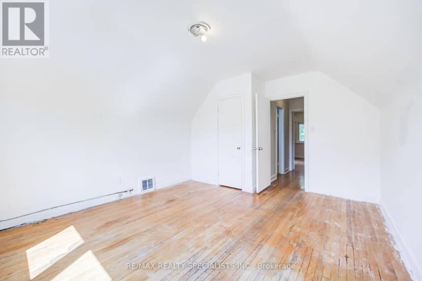 47 Singleton Road — photo 26 of 40