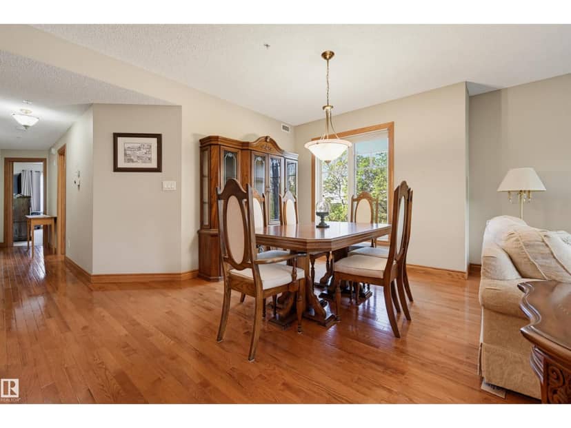 #301 9819 96A ST NW, Edmonton, photo 7