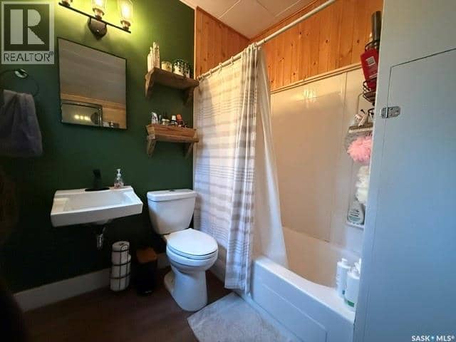 209 First STREET — photo 20 of 32