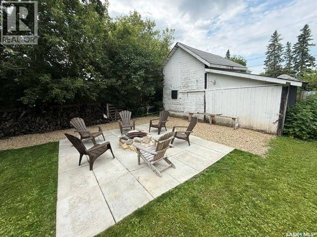 209 First STREET — photo 4 of 32