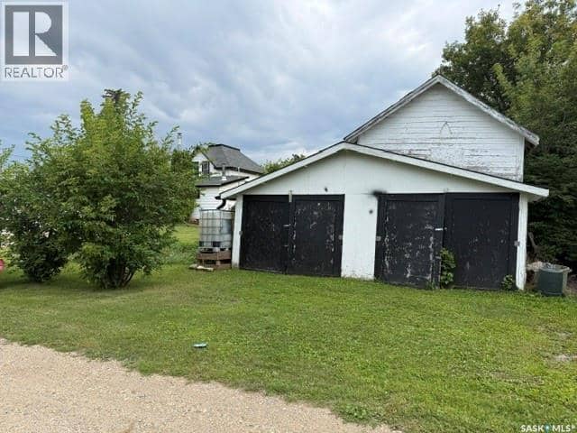 209 First STREET — photo 7 of 32