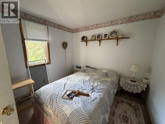 22 Tagish River Road — photo 7 of 10