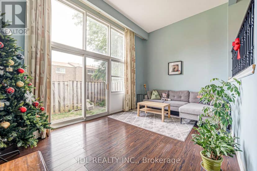 33 - 100 Bridletowne Circle — photo 10 of 40