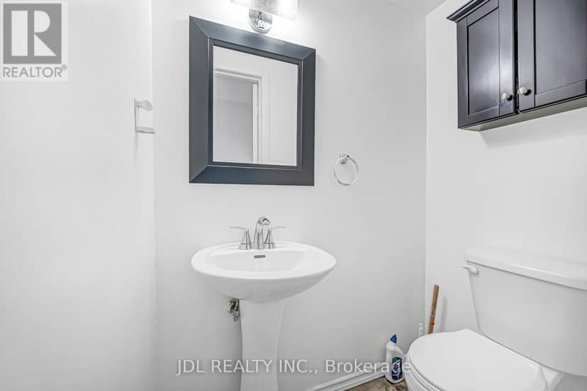 33 - 100 Bridletowne Circle — photo 8 of 40