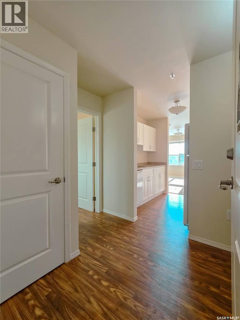 221 680 7th AVENUE E — photo 11 of 32