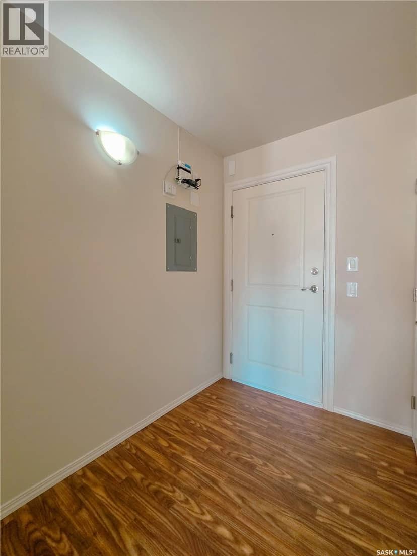 221 680 7th AVENUE E — photo 14 of 32