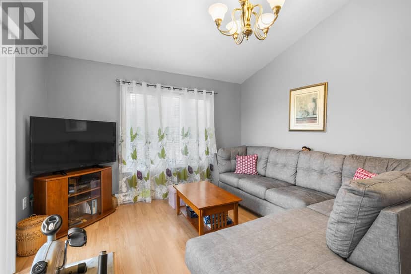 11 MARION Way — photo 18 of 40