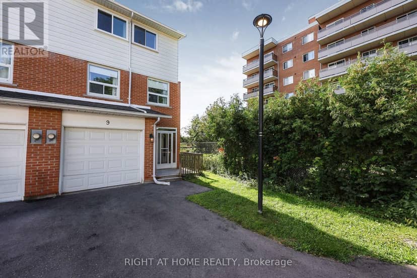 9 - 237 Steel Street, Barrie, photo 2