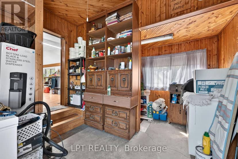 8349 Ravenswood Line, Lambton Shores, photo 8