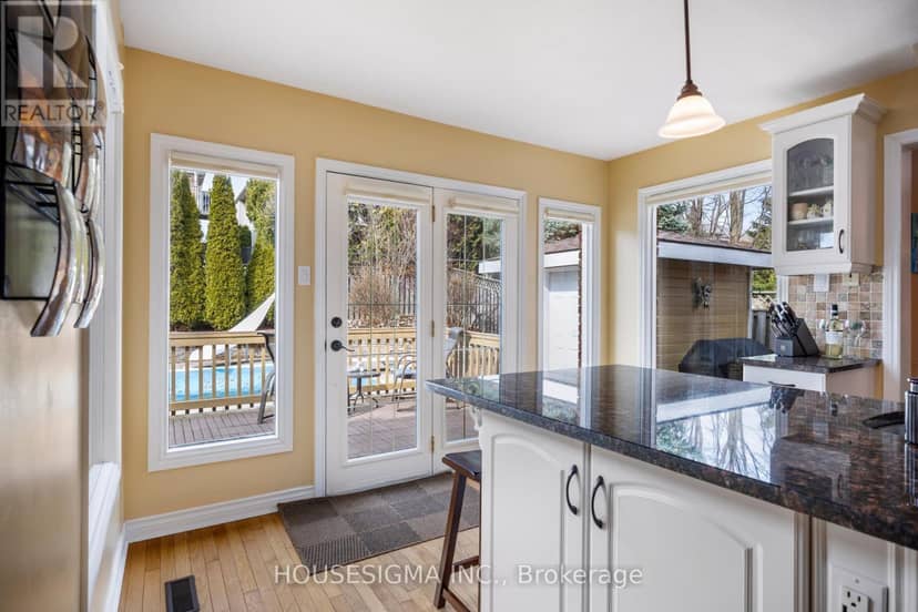 18 Jennifer Gardens — photo 15 of 40