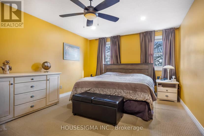 18 Jennifer Gardens — photo 16 of 40