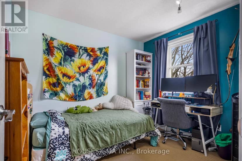 18 Jennifer Gardens — photo 23 of 40