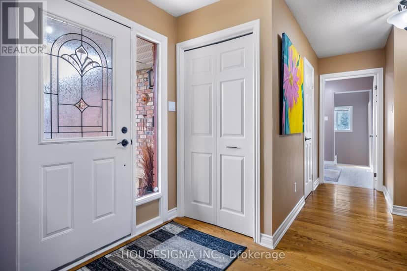 18 Jennifer Gardens — photo 4 of 40