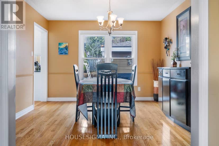18 Jennifer Gardens — photo 6 of 40