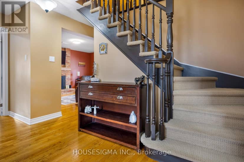 18 Jennifer Gardens — photo 8 of 40