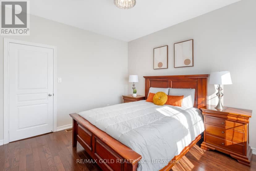 19 Bellcrest Road — photo 28 of 40