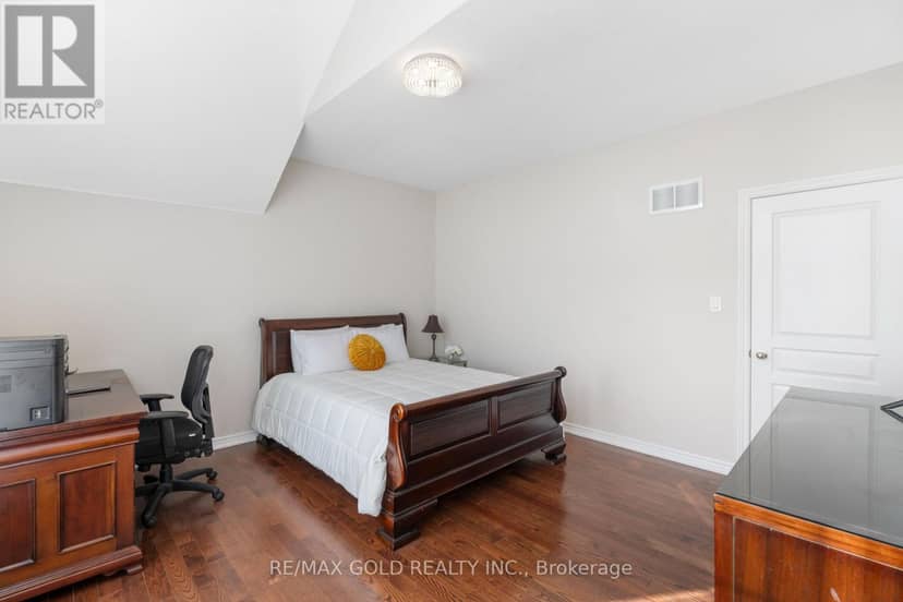 19 Bellcrest Road — photo 31 of 40